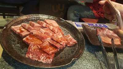 本場韓国焼肉 牛心