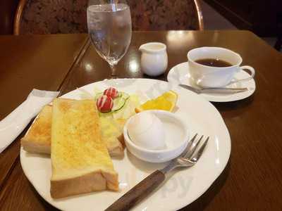 カフェルーム・マダム