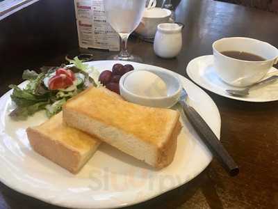 カフェルーム・マダム