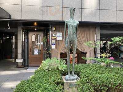 カフェルーム・マダム