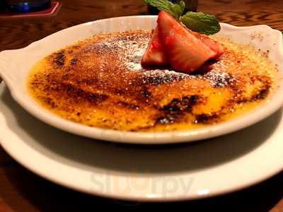 炭火焼ソーセージ酒場salumeria