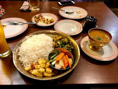 シダラタ 靭公園店