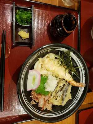 実演手打うどん杵屋