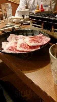 ホルモン焼肉 七福 難波店