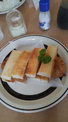 レストラン 辻川東店