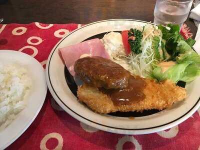 レストラン 辻川東店