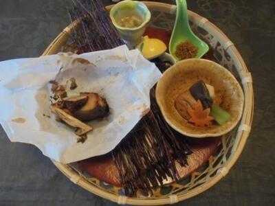 大和屋本店 お食事処