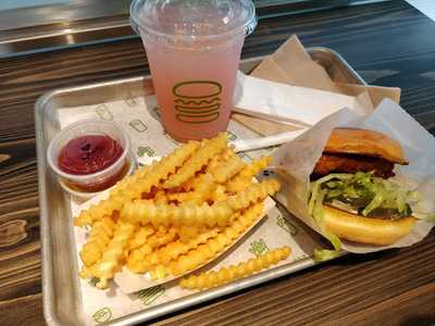 ダイナーイブ 梅田茶屋町