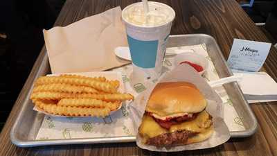 ダイナーイブ 梅田茶屋町