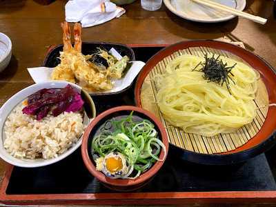 めん処 つるつる亭