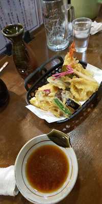 めん処 つるつる亭