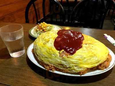 オムライス ひとみ