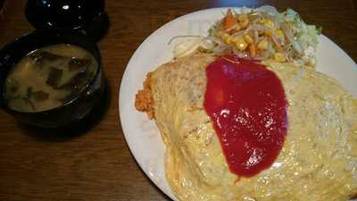 オムライス ひとみ