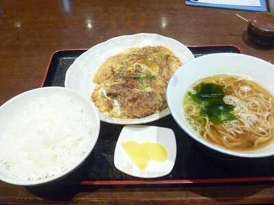 手打ちうどん そば梅衛門