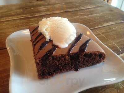 絵本カフェ Holo Holo