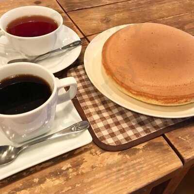 絵本カフェ Holo Holo