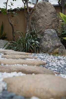 おもてなしこまつ萱島本店