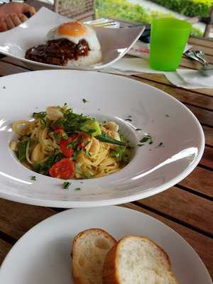 中之島ダイニング Red&blue