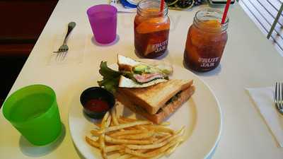 中之島ダイニング Red&blue