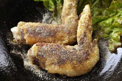 炭火焼鳥 鶏屋だもん 十三店