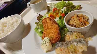 ダイニングカフェサー(sa)