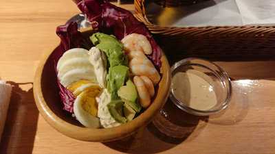 ダイニングダーツバーbee 梅田