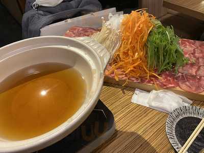 牛タンしゃぶしゃぶと日本酒飲み放題のお店 うるる 北浜店