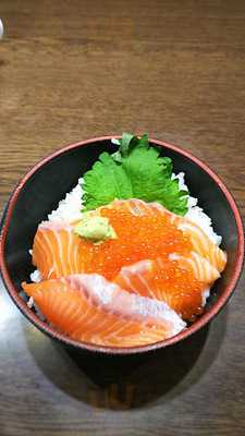 豪快 立ち寿司本町店