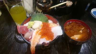 豪快 立ち寿司本町店