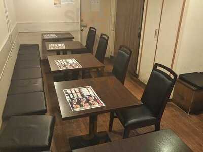 にくまるや本店