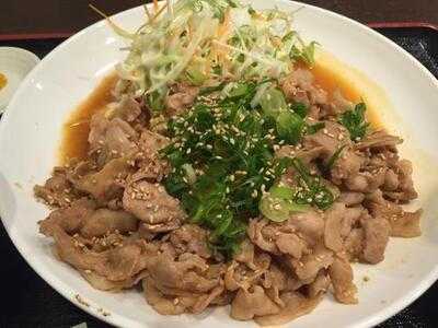 にくまるや本店