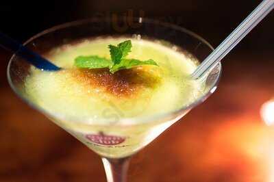 Cigar Bar Super Nova Kitashinchi シガーバー スーペルノーバ 北新地店