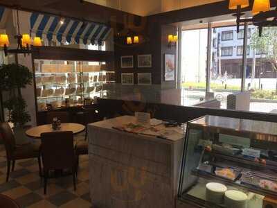 駅前パーラー Doton Plaza大阪