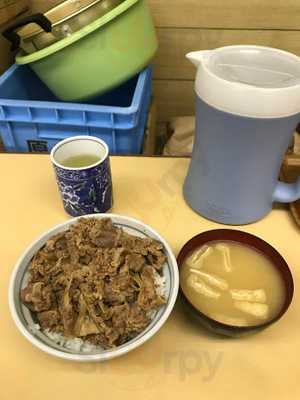 牛丼専門サンボ