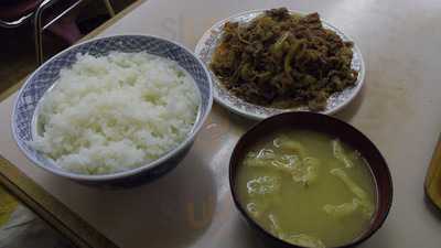 牛丼専門サンボ