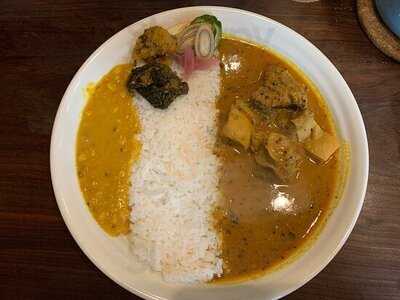 カレー&オリエンタルバル 桃の実 水道橋店