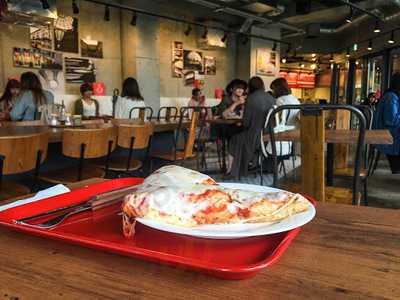 シェーキーズ 渋谷宇田川店