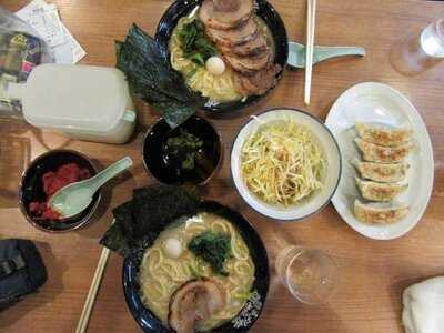 濃厚とんこつラーメン専門店 代々木商店