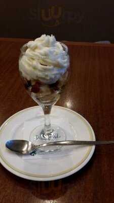 ロイヤルホスト神田神保町店