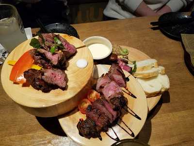 肉バルgaburi 横浜駅前店