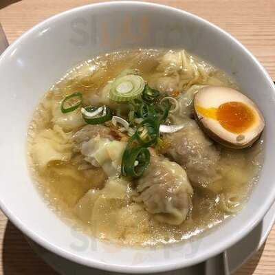 賢記香港雲呑専門店