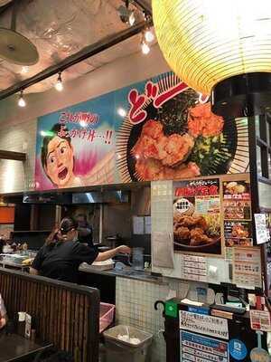 とりまる クイーンズイースト店