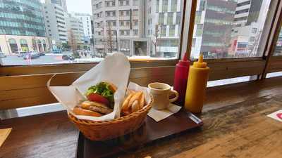 フレッシュネスバーガー 神田須田町店