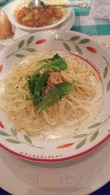 トラットリア フィオーレ