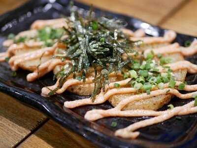 煮込み・もつ焼き 八郎酒場 桜木町店