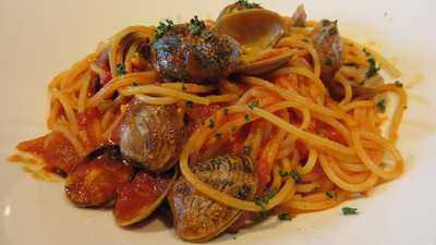 壁の穴日比谷シャンテ店