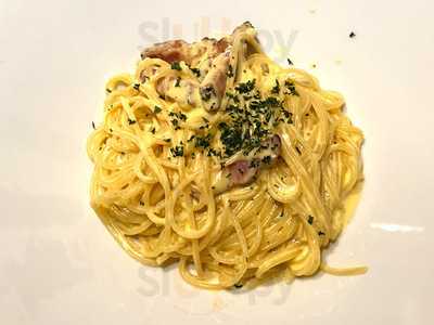 壁の穴日比谷シャンテ店