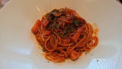 壁の穴日比谷シャンテ店