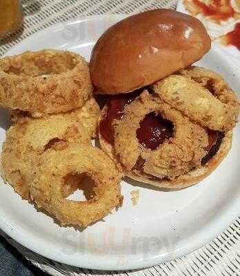 バーガージョーズ 元町店