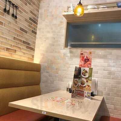 デニーズ中山駅前店